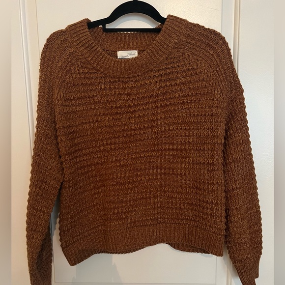 Universal Thread Sweaters - Universal Thread Sweater - Large
